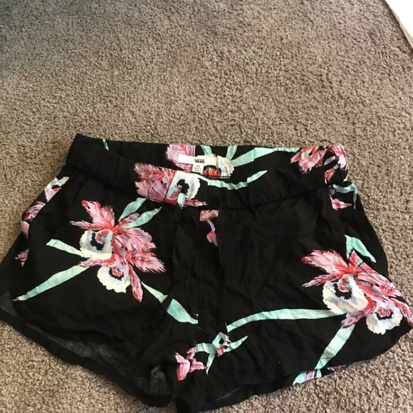 Vans floral shorts - Picture 1 of 5